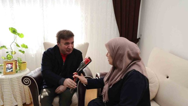 Şehit annesine 8 Mart ziyareti
