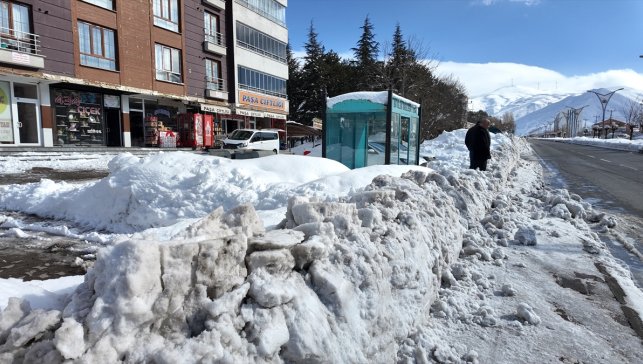 Van, Bitlis ve Muş'ta kar nedeniyle 187 yerleşim yerine ulaşım sağlanamıyor