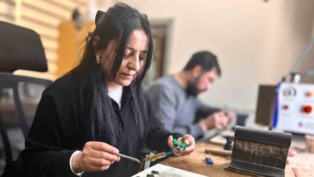 Van'ın tescilli savat sanatı genç kuşaklara aktarılıyor