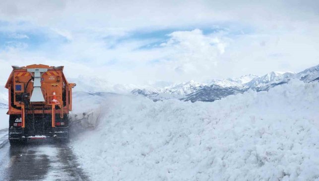 Tunceli'de 4 köy yolunda çalışmalar sürüyor