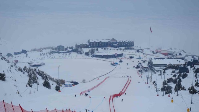 Kar rekoru Ergan ve Palandöken'de: 276 santimetre