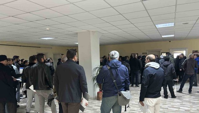 APP plaka değişiminde süre uzatıldı yoğunluk azalmadı