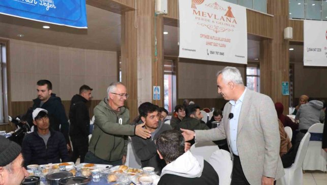 Oltulular geleneksel iftar programında buluştu