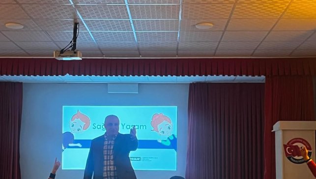 Kars'ta öğrencilere "Teknoloji Bağımlılığı ve Sağlıklı Yaşam" semineri