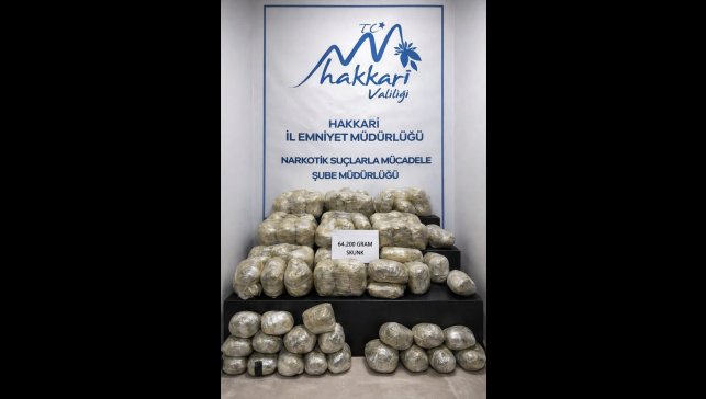 Hakkari'de 64 kilogram uyuşturucu ele geçirildi