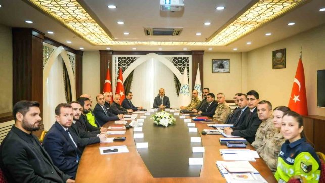 Hakkari'de 805 aranan kişi yakalandı