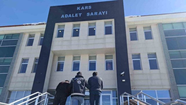 Kars'ta göçmen kaçakçılığı operasyonu: 2 organizatör ve 7 düzensiz göçmen yakalandı