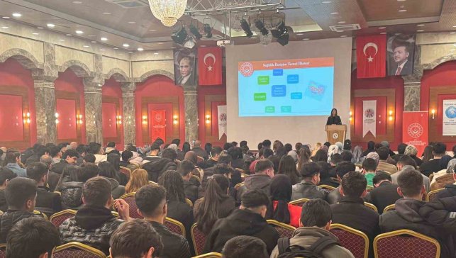 Fırat Üniversitesi öğrencilerine kadına yönelik şiddetle mücadele eğitimi