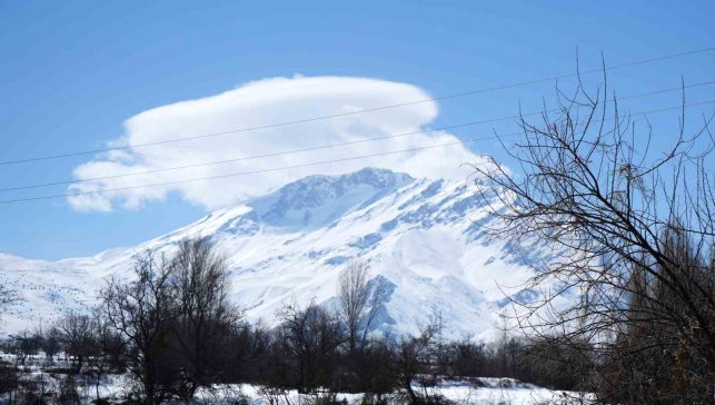 Munzur Dağı'nda mercek bulutu oluştu