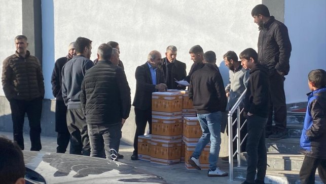 Aydınlar Belediyesi'nden ramazan yardımı