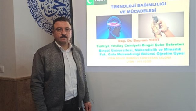 Yeşilay, Fransa'da sigara ve teknoloji bağımlılığının zararlarını anlattı