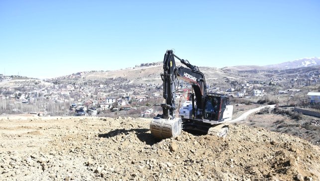 Yeşilyurt'un Mullakasım Mahallesi yeni yollarla buluşuyor
