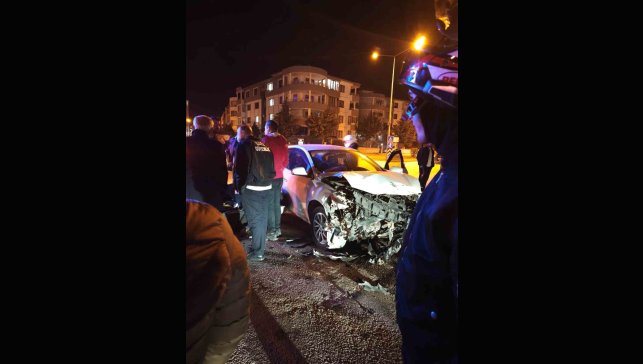 Elazığ'da trafik kazası: 2 yaralı