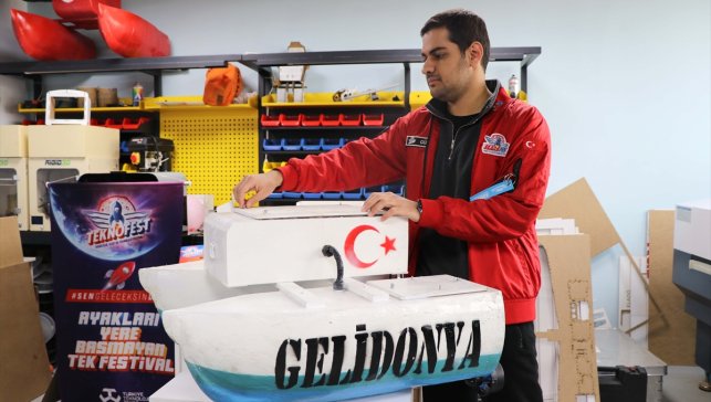 Mühendis adayları geliştirdikleri deniz aracıyla Norveç'te yarışacak