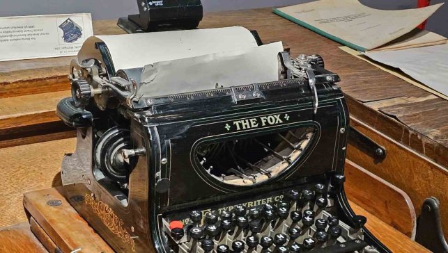 Tarihi daktilo Kent Müzesi'nde geçmişe ışık tutuyor