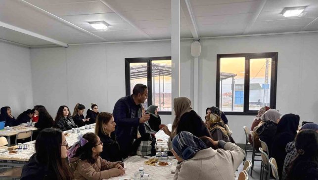 Başkanı Ulutaş, iftarda vatandaşlarla bir araya geldi