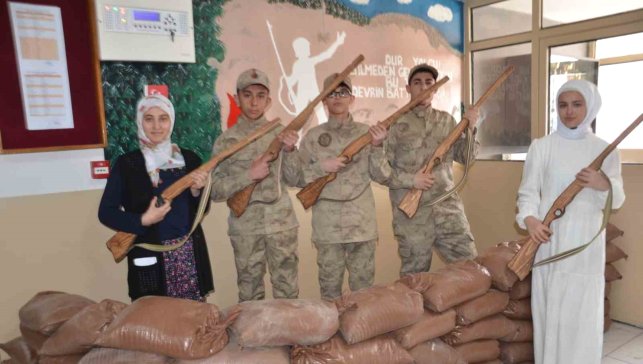 Tercan'da Çanakkale Zaferi'nin 111. yıl dönümü anıldı