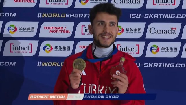 Furkan Akar'dan tarihi madalya