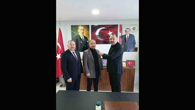 İlçe Başkanlığında istifa ederek AK Partiye katıldı