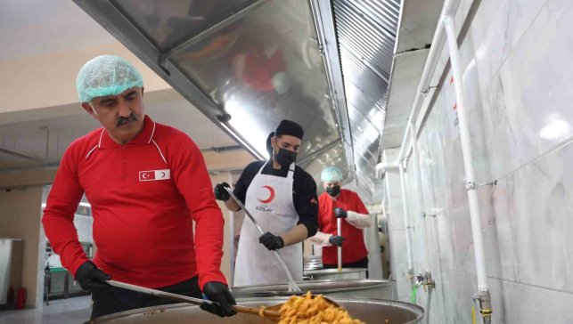 Dev kazanlar, ihtiyaç sahipleri için kaynıyor