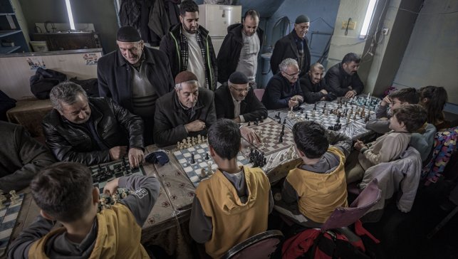 Dedelerden torunlarına şah mat