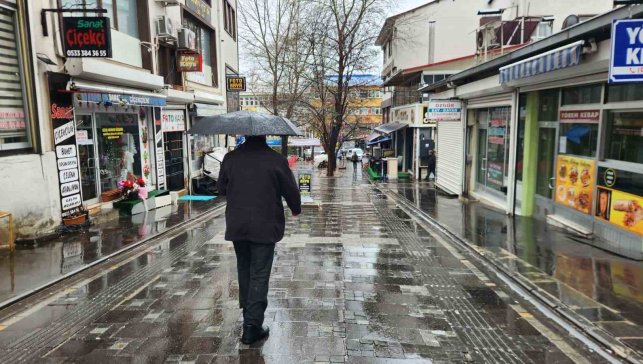 Tunceli'de sağanak yağış etkili oldu