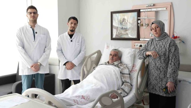 Malatya'da 20 santimetrelik kitle kapalı yöntemle çıkarıldı