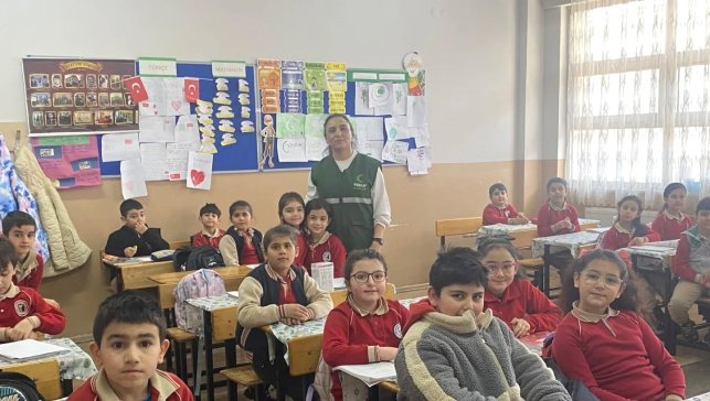 Kars'ta "Benim Kulübüm Yeşilay" etkinliği miniklerle buluştu