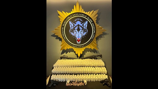 Malatya'da uyuşturucu ve silah kaçakçılığı operasyonunda 4 şüpheli yakalandı