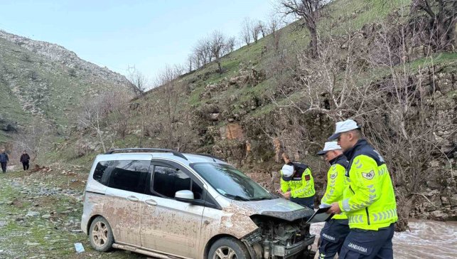 Derecik'te trafik kazası: 1 yaralı