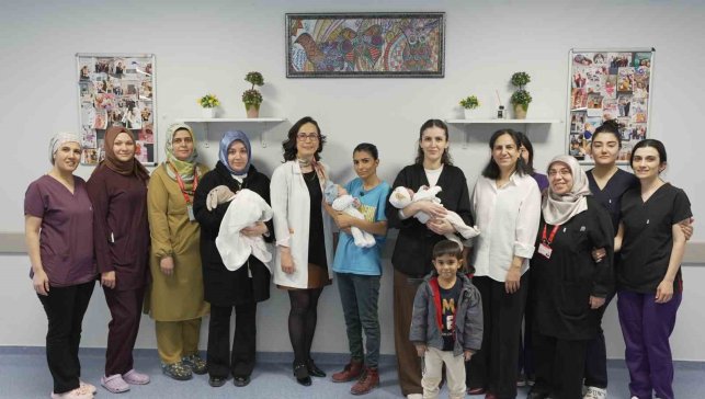 MEAH'ta 750 gram altı 3 prematüre bebek taburcu edildi