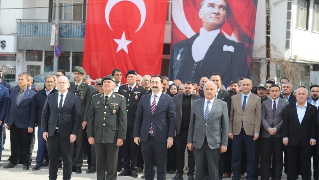 Malatya'da Çanakkale Deniz Zaferi'nin 111. yılı dolayısıyla törenler düzenlendi