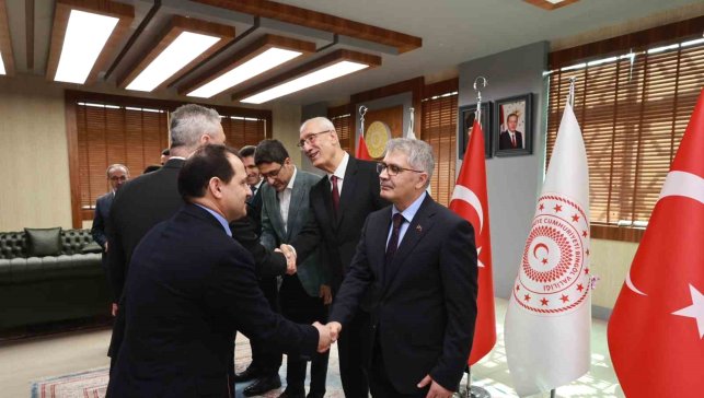 Bingöl'de resmi bayramlaşma töreni düzenlendi