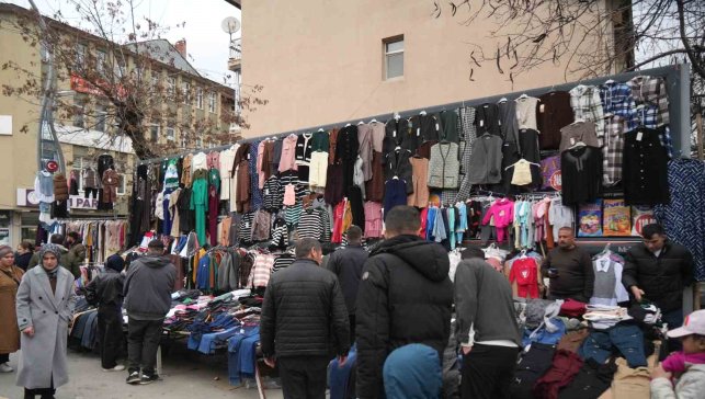 Muş'ta bayram pazarında arefe yoğunluğu