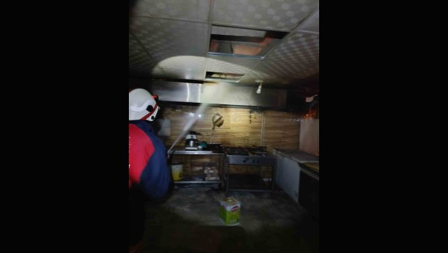 Özalp'ta iş yeri yangını