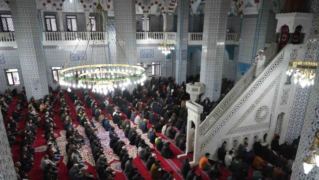 Iğdır'da bayram namazı kılındı