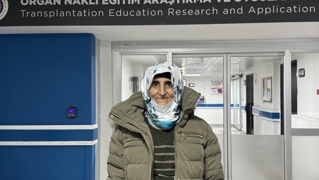 Kadavradan yapılan nakil engelli ailesine bakan kadına çifte bayram yaşattı