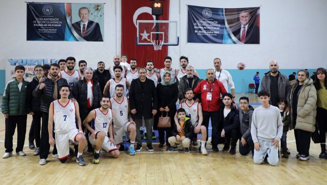 Ağrı Gençlik Spor, Erzincan Canket Spor’u 104-62 mağlup ederek serisini sürdürdü