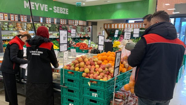Ağrı’da taze meyve ve sebzelerde pestisit kalıntısına karşı denetim yapıldı