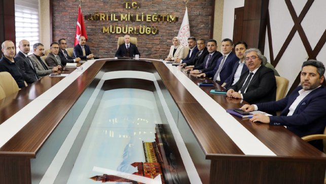 Ağrı’da eğitimde başarı ve fırsat eşitliğini artırmaya yönelik projeler değerlendirildi