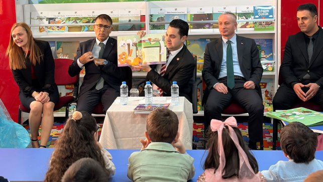 Ağrı’da “Okuyan Şehir” projesi anaokuluna taşındı: miniklerle masal saati düzenlendi
