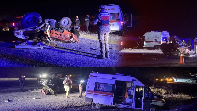Erzurum’da ambulans ile traktör çarpıştı, 4 kişi hastaneye kaldırıldı