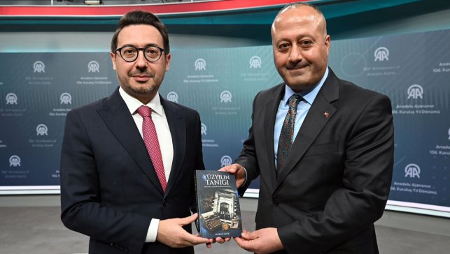 Ağrılı Gazeteci Atakan Çelik’ten Anadolu Ajansı’nın asırlık öyküsünü anlatan kitap
