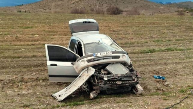 Doğanşehir'de kontrolden çıkan otomobil devrildi, anne ve iki çocuğu yaralandı