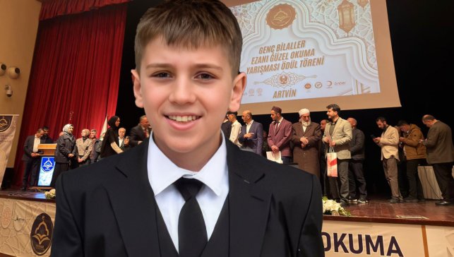 Ağrılı Muhammet Furkan Polat, Genç Bilaller Ezan Okuma Yarışması’nda bölge birincisi