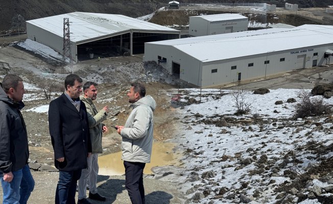 Hakkari'de heyelan nedeniyle zarar gören entegre katı atık tesisi kapatıldı