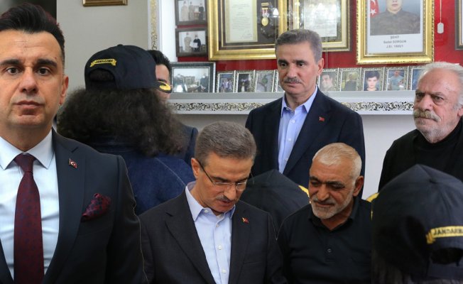 Erzurum'da koruma altındaki çocuklar, şehit ailelerini ziyaret ederek vefa duygusunu yaşatıyor