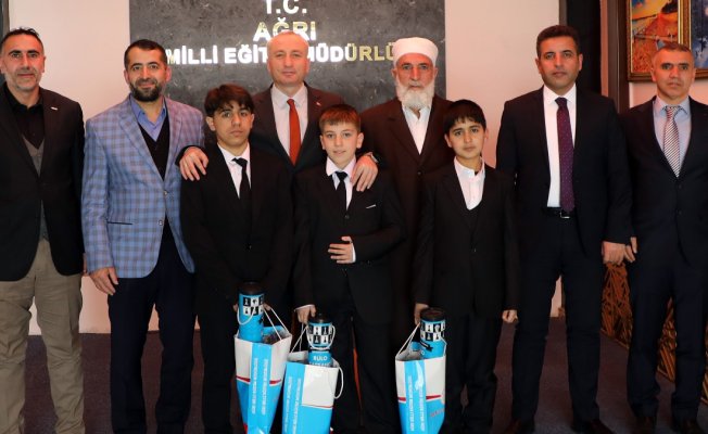 Ağrı'da imam hatipli öğrencilerden gururlandıran başarı