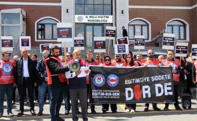 Ağrı'da eğitimcilerden sert tepki: Okula yapılan silahlı saldırıyı protesto ettiler