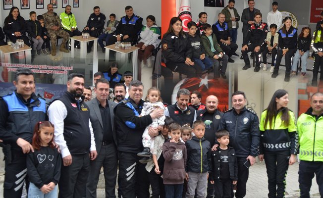 Muş'ta polislerden Şehitler Haftası'nda anlamlı ziyaret